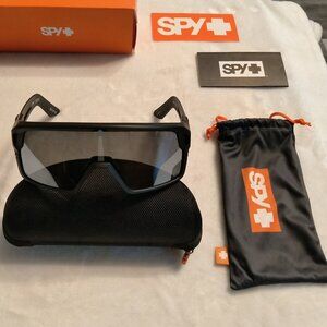 SPY SY Monolith